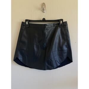 Into Black Faux Leather Curved Hem Short Mini Skirt Pockets Womens Medium